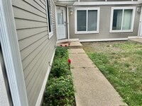 Building Photo - 2732 Wilshire Ct
