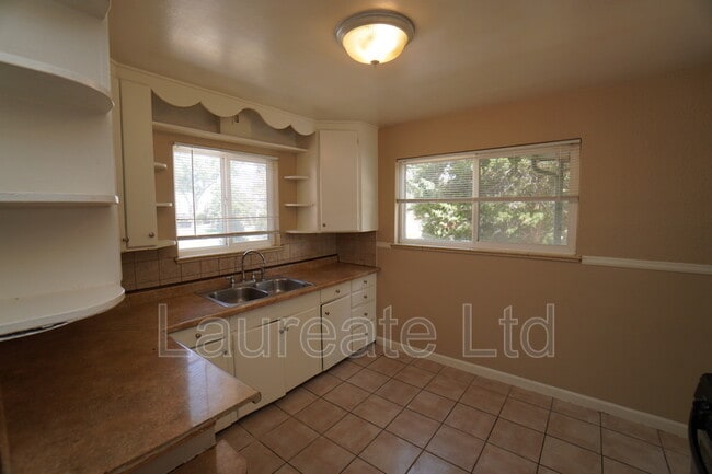 Building Photo - 1401 Wolff St