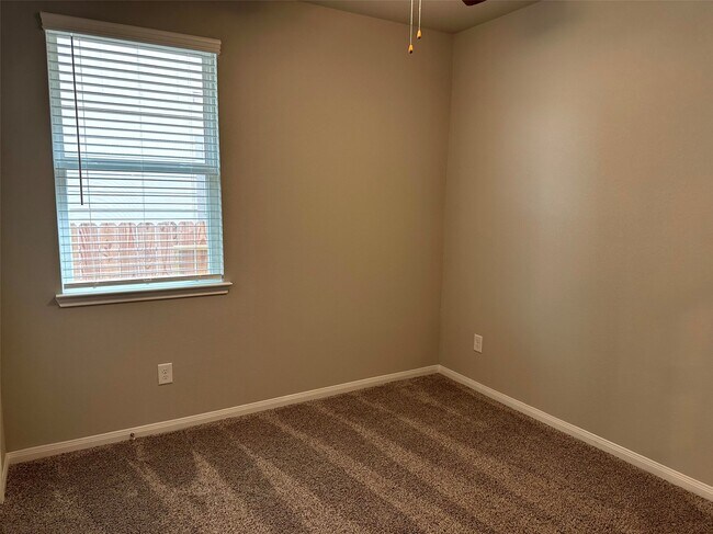 Building Photo - 7072 Silverleaf Oak St