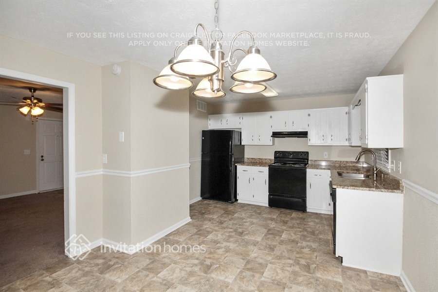 Building Photo - 184 Sheila Ln