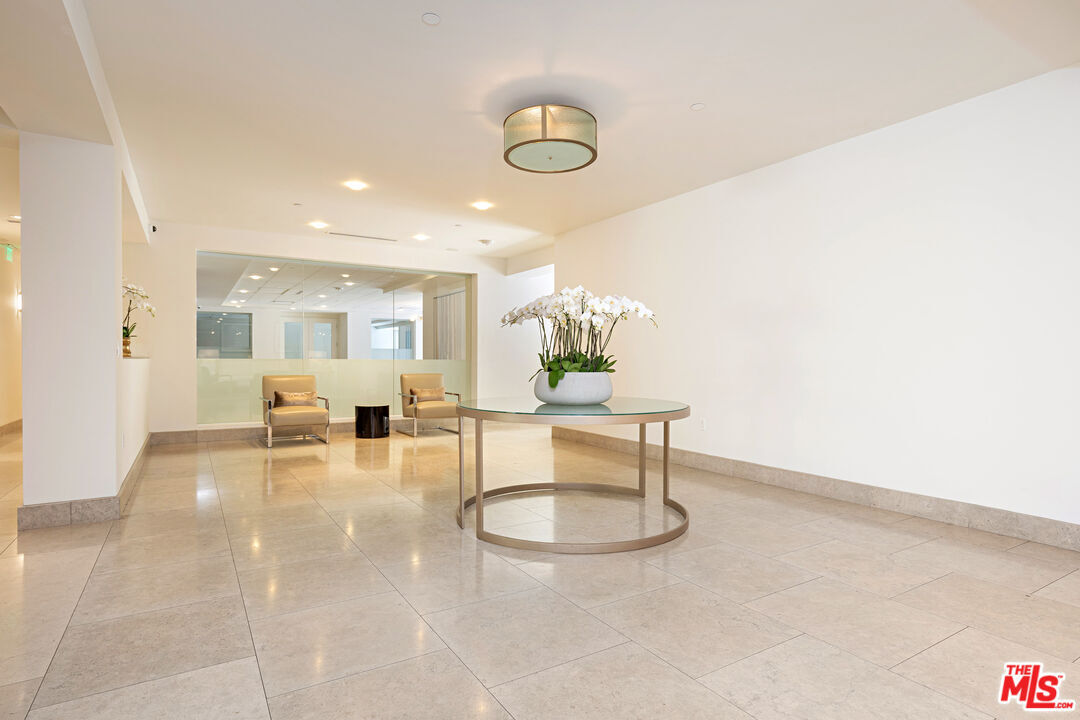 Lobby - 1440 Veteran Ave