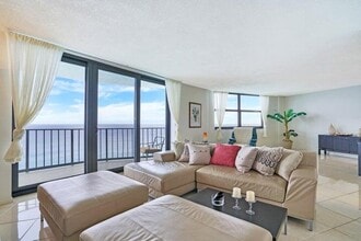 Building Photo - 5420 N Ocean Dr