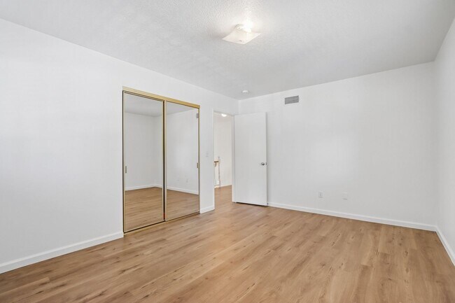 Building Photo - 29311 S Lake Shore Dr