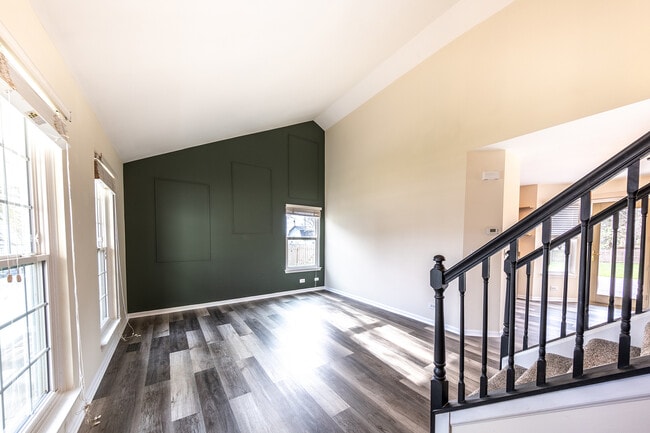 Building Photo - 135 Seton Creek Dr