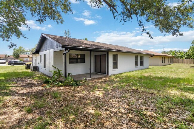 Building Photo - 406 Long Dr