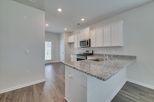 Building Photo - 842 Feldspar