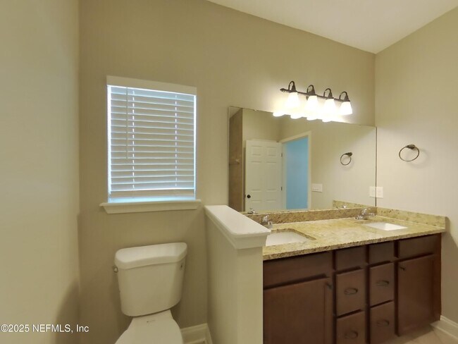 Building Photo - 523 Meldrum Ln