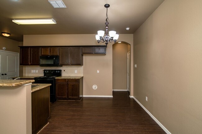 Building Photo - 1430 Piedmont Dr