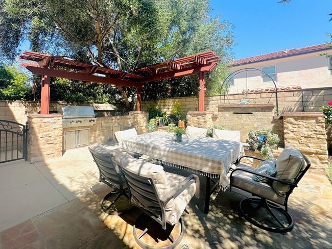 Building Photo - Single House Irvine