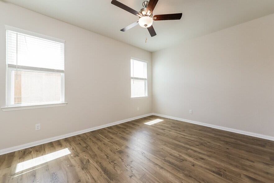 Building Photo - 15554 Caramel Spgs Dr