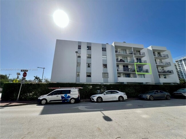 Building Photo - 1250 Alton Rd