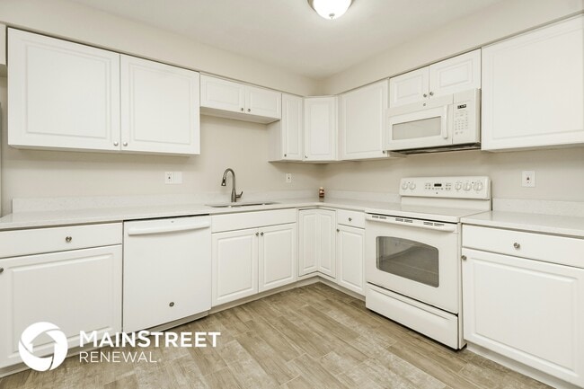 Building Photo - 2065 West Pkwy