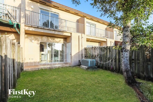 Building Photo - 17166 SW 138th Ct