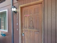 Building Photo - Large Two Bedroom w/ Garage