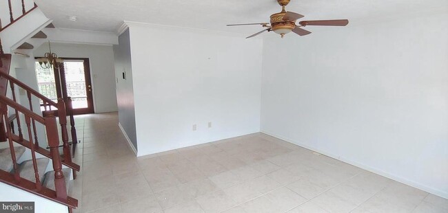 Building Photo - 20 Merino Ct