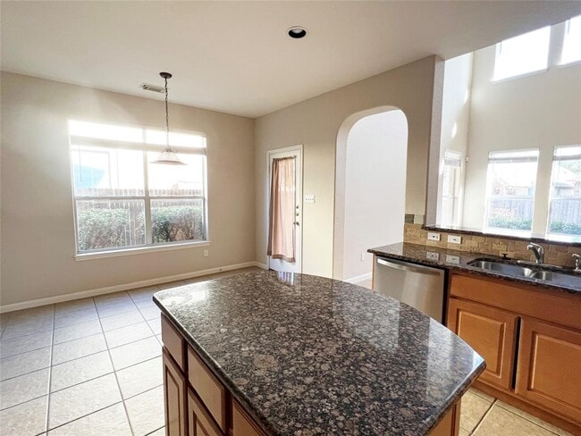 Building Photo - 2443 Salorn Way