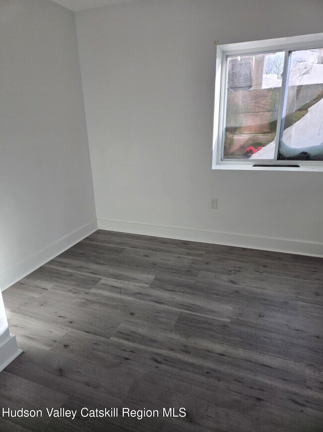 Building Photo - 5199-5203-5203 NY-32