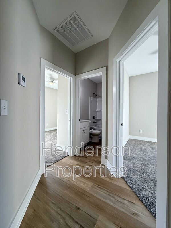 Building Photo - 75 Woodsdale Pl SE