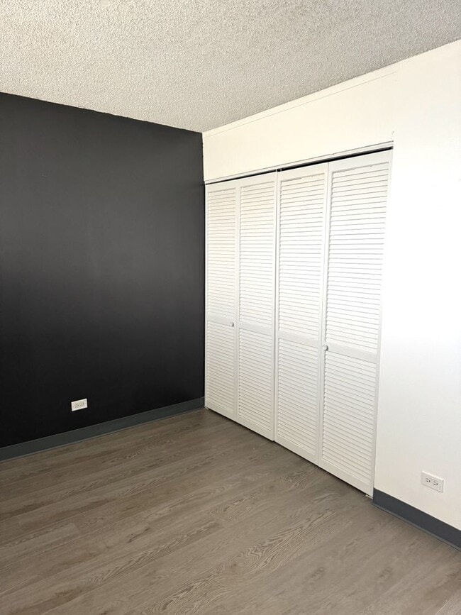 Building Photo - Plumeria Hale - Renovated two bedroom, one bath, two parking stalls