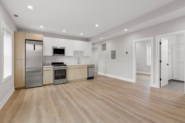 Building Photo - 1548 W Juneway Terrace