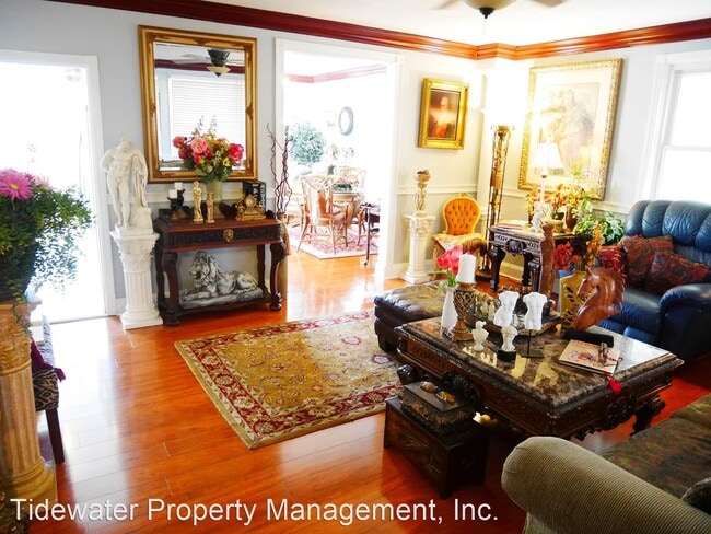 Building Photo - 3 br, 2.5 bath House - 2825 Harview Ave