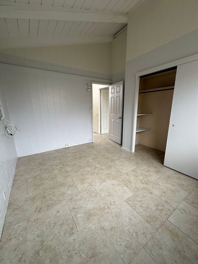 Building Photo - 1026 Kaweloka St