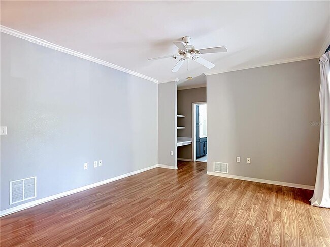 Building Photo - 10201 Courtney Palms Blvd