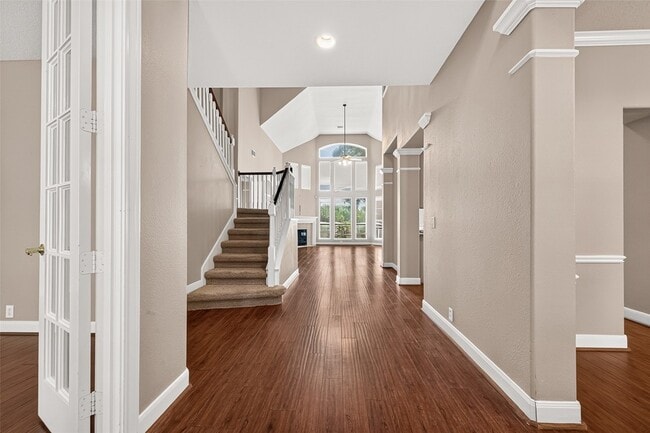 Building Photo - 16411 Canyon Chase Dr