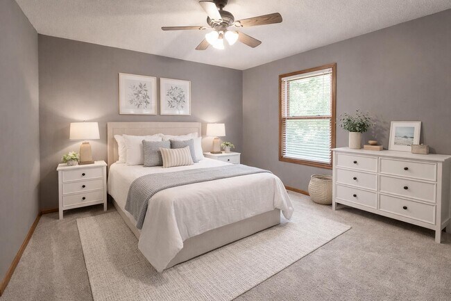 Building Photo - 1302 Look Out Ct