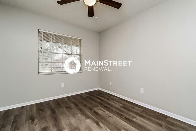 Building Photo - 3 Bedroom Pet-Friendly Home in TAMPA, FL with Main Street Renewal