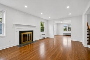 Building Photo - 106 White Rd