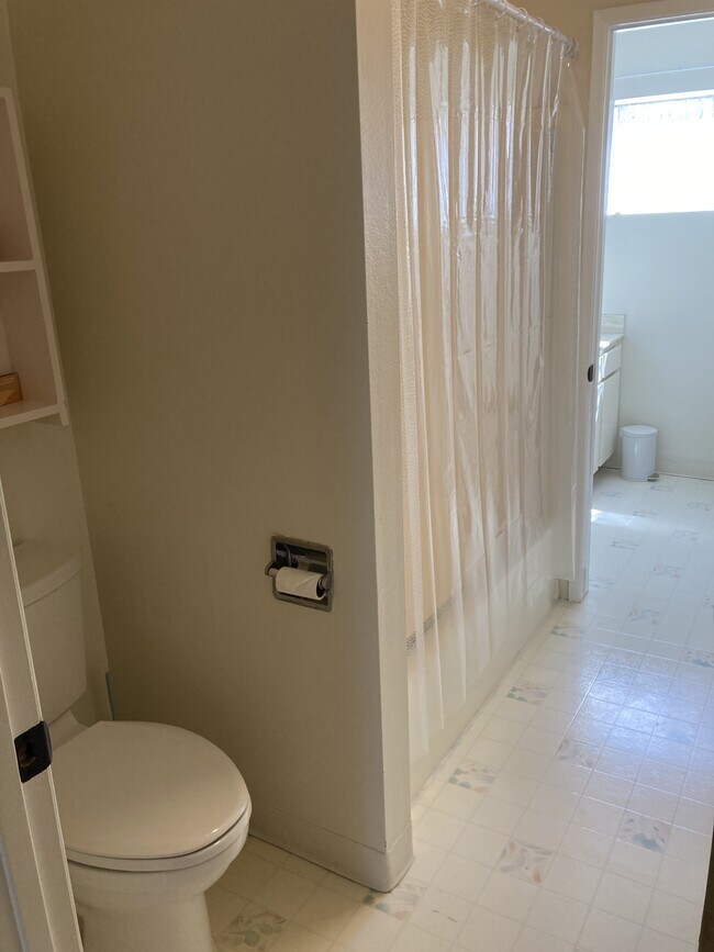 Building Photo - 1115 Creekside Way