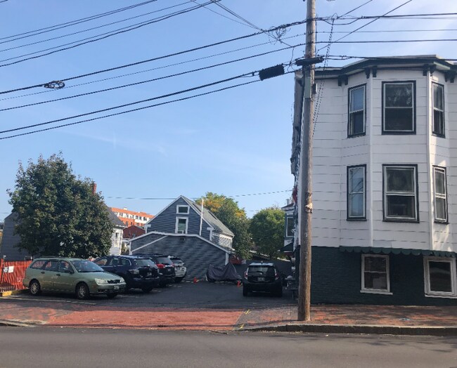 Building Photo - 91 Forest Ave