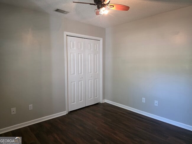 Building Photo - 622 Plantation Dr