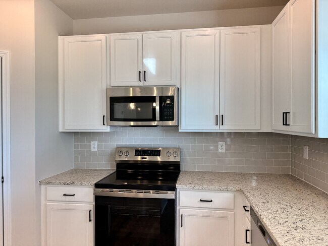 Building Photo - 401 Fox Crk Dr