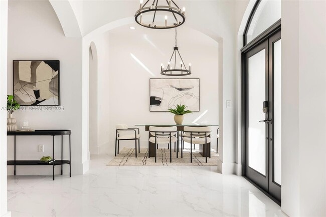 Building Photo - 6845 SW 52nd St