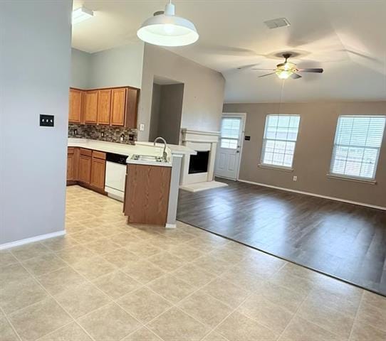 Building Photo - 6700 Periwinkle Dr