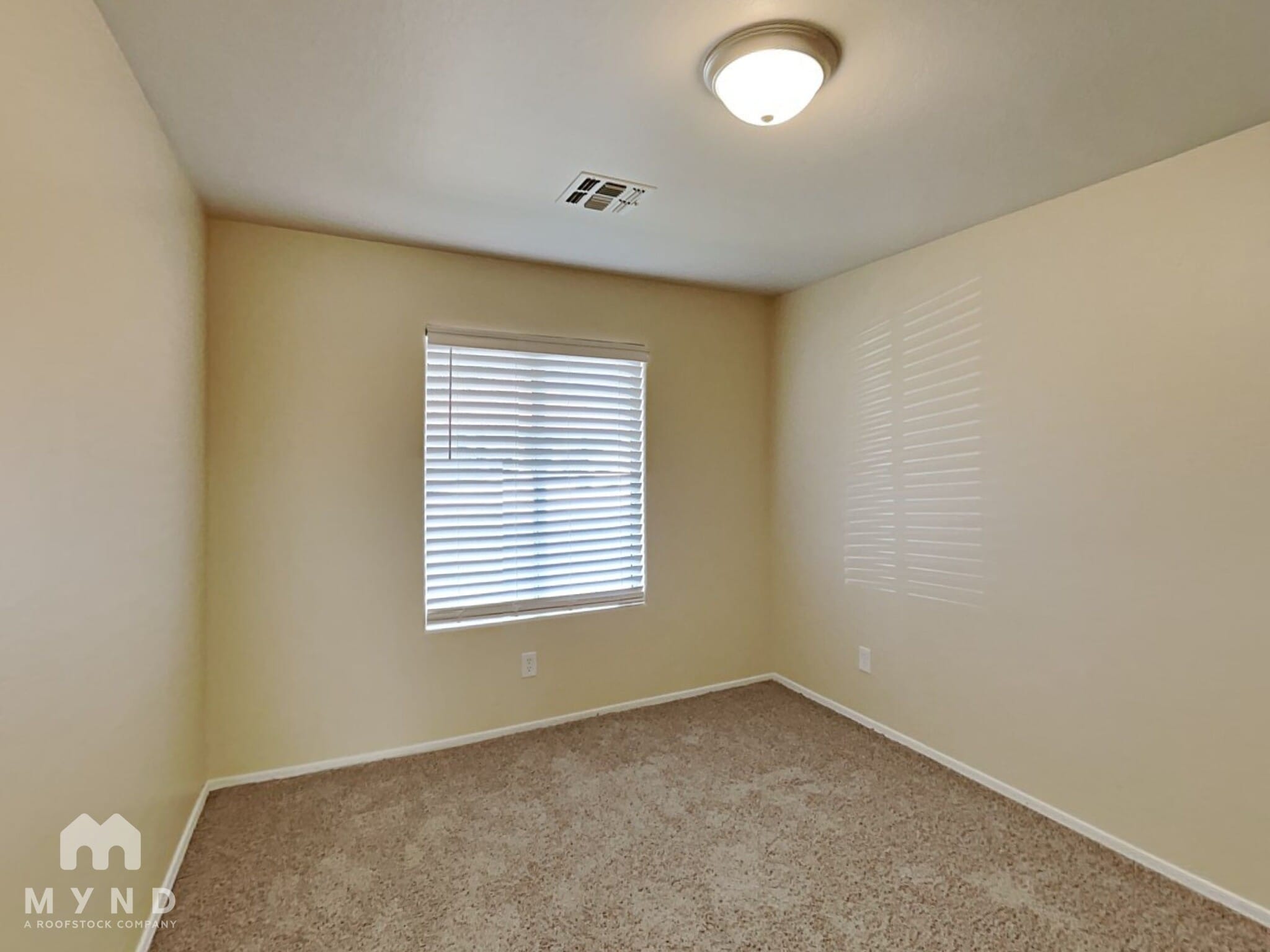Building Photo - 8520 W Palm Ln