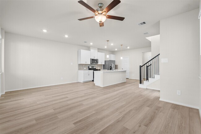 Building Photo - 700 Sand Dollar Dr