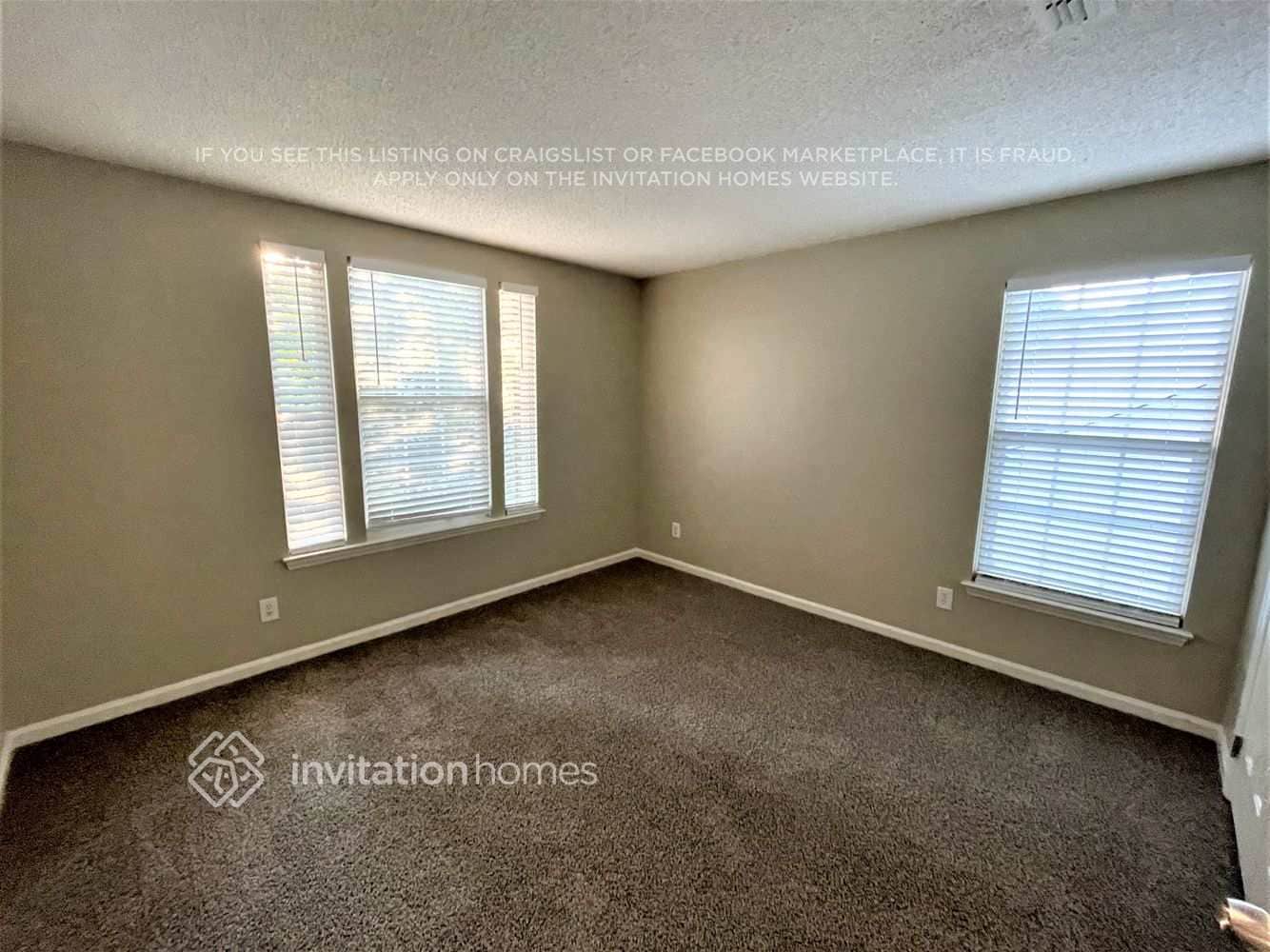 Building Photo - 6226 Skyline Dr
