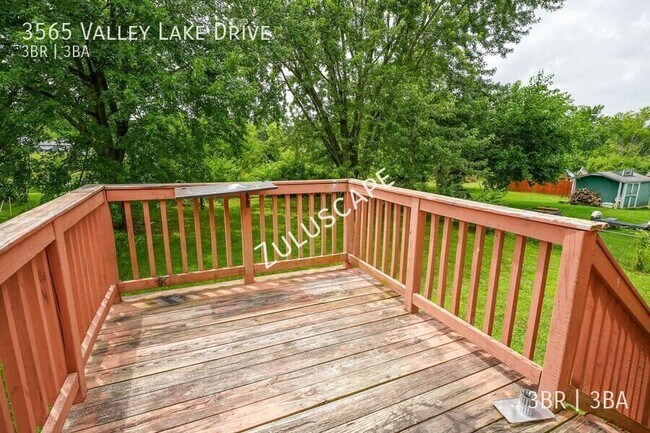 Building Photo - 3565 Valley Lake Dr