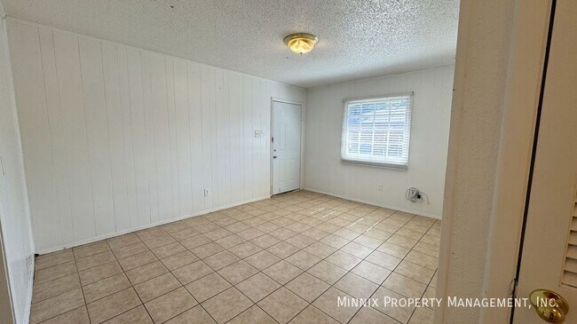 Building Photo - 2304 40th St