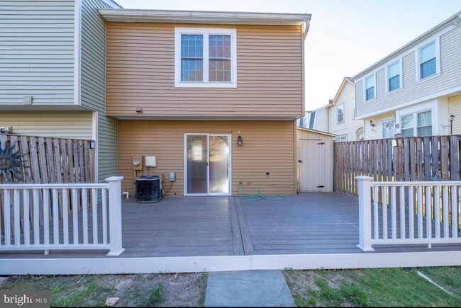 Building Photo - 18811 Birdseye Dr