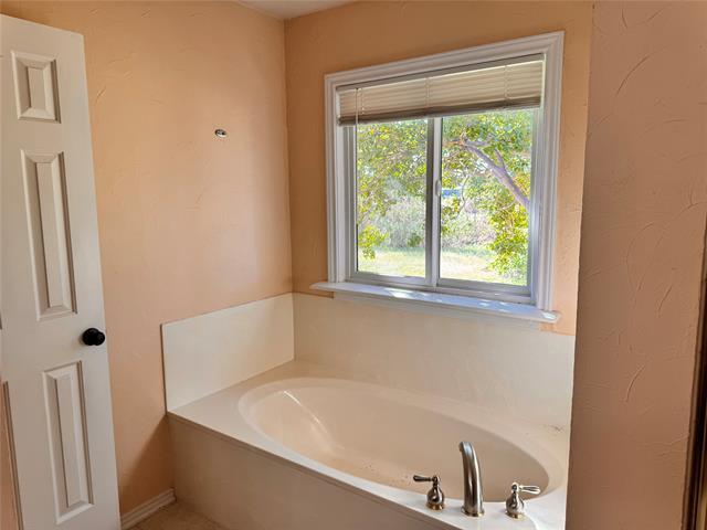 Building Photo - 1200 Bloom St