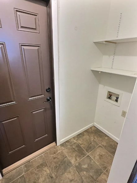 Building Photo - 1312 Sherry Ln