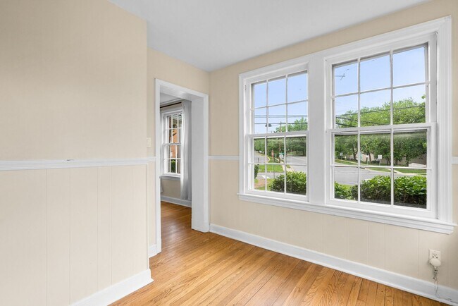 Building Photo - 2200 Windham Ln