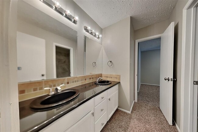 Building Photo - 21306 Fernhollow Ln