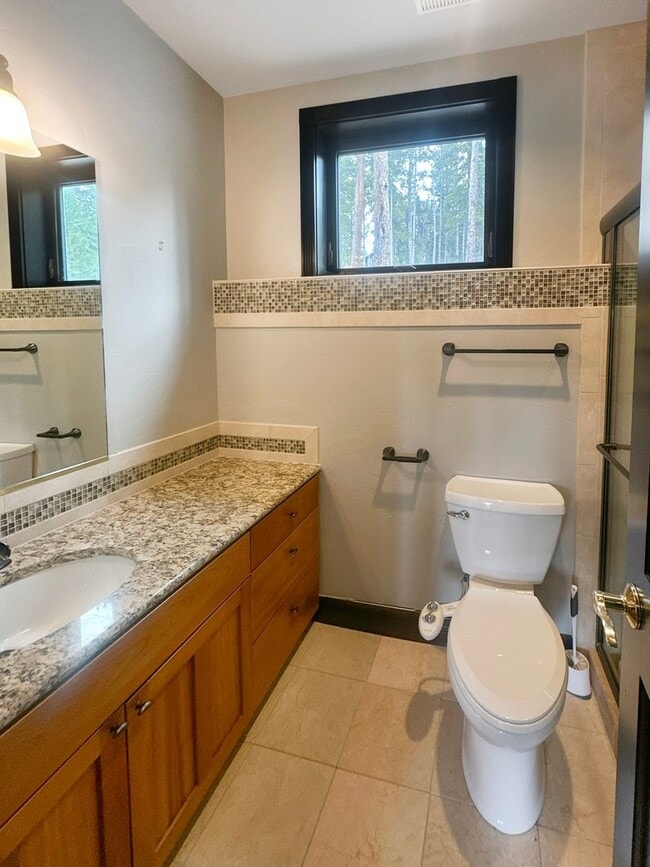 Building Photo - Gorgeous furnishings, Views, Luxury, Deck, Fireplaces, 4 bedroom in Breckenridge. Winter Seasonal...