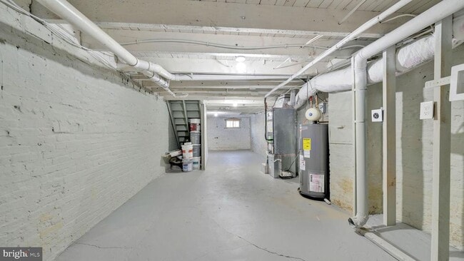 Building Photo - 307 S Smallwood St