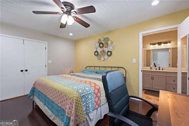 Building Photo - 2674 Farmstead Rd